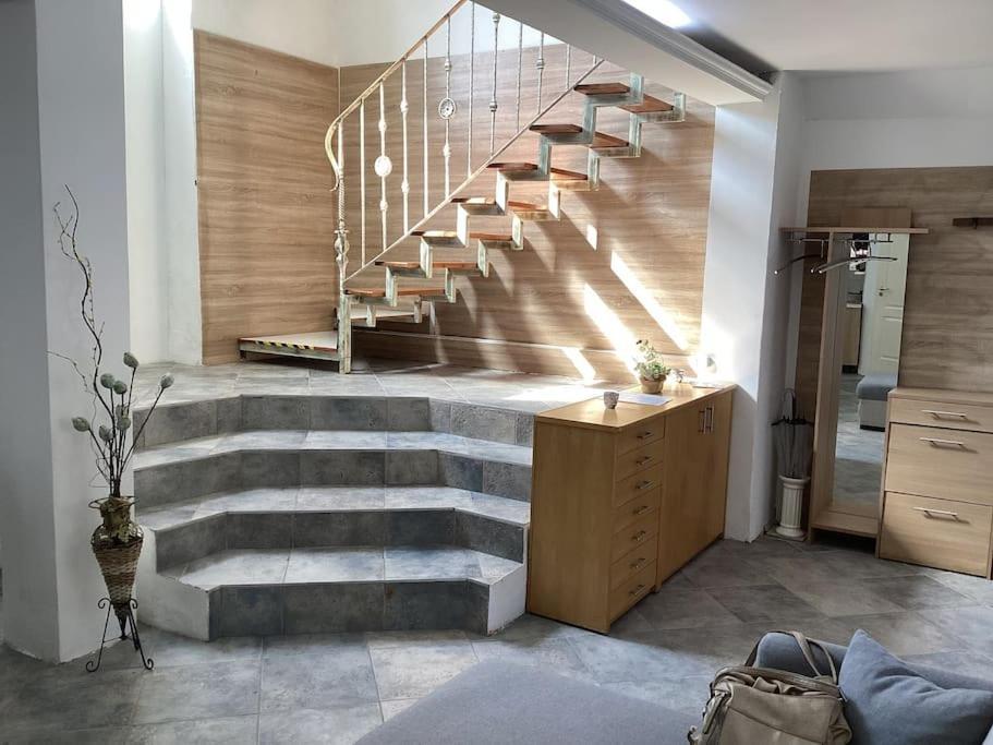 Central City Apartman Apartment *