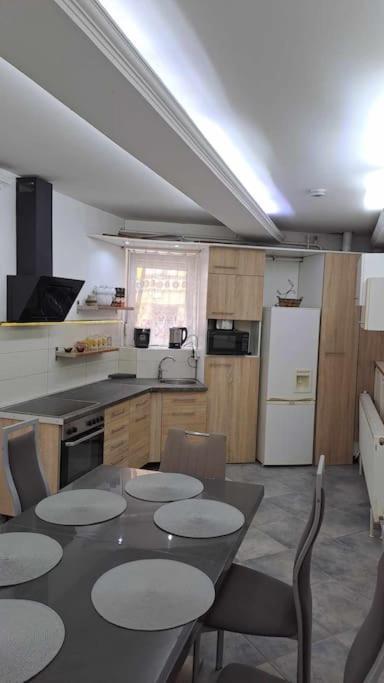 Central City Apartman Apartment